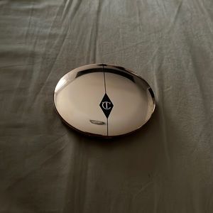 Charlotte Tilbury airbrush flawless finish powder